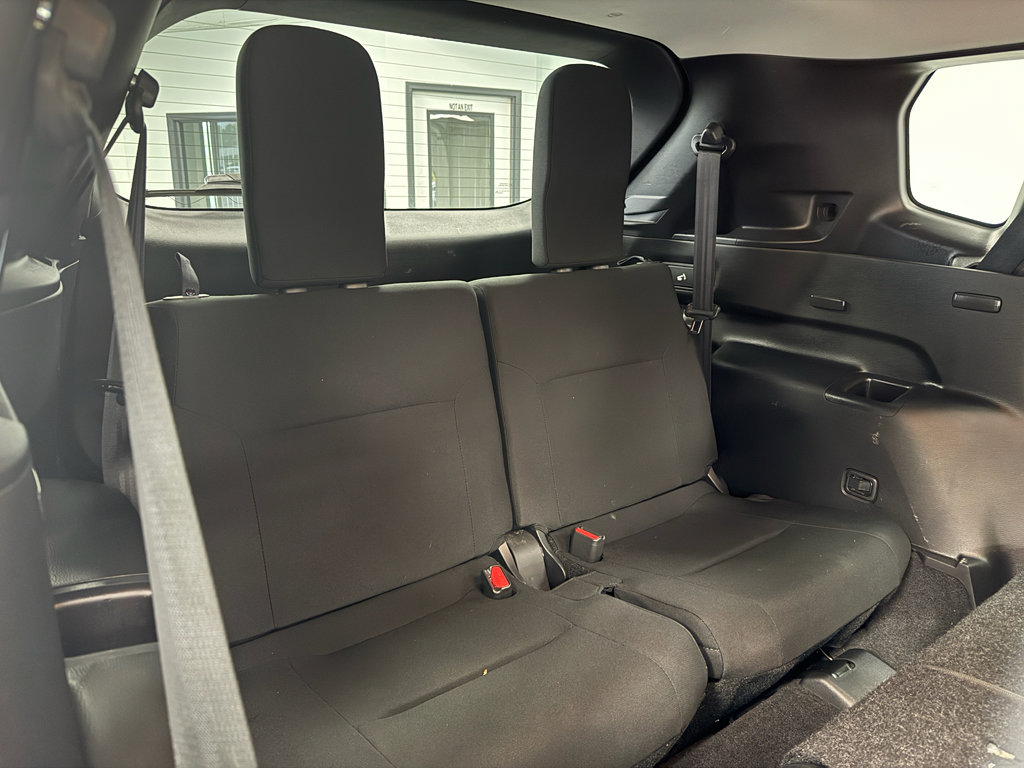 Used 2023 Mitsubishi Outlander ES AWD/4WD image 25