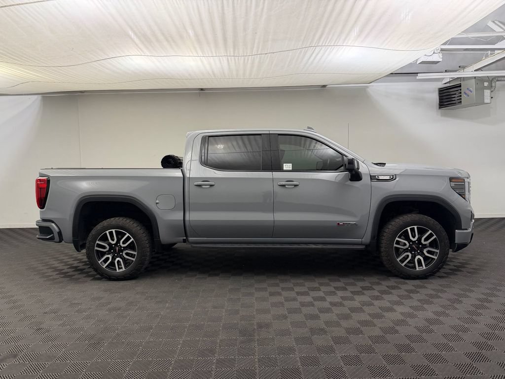 Used 2025 GMC Sierra 1500 AT4 w/ Technology Package AWD/4WD image 8