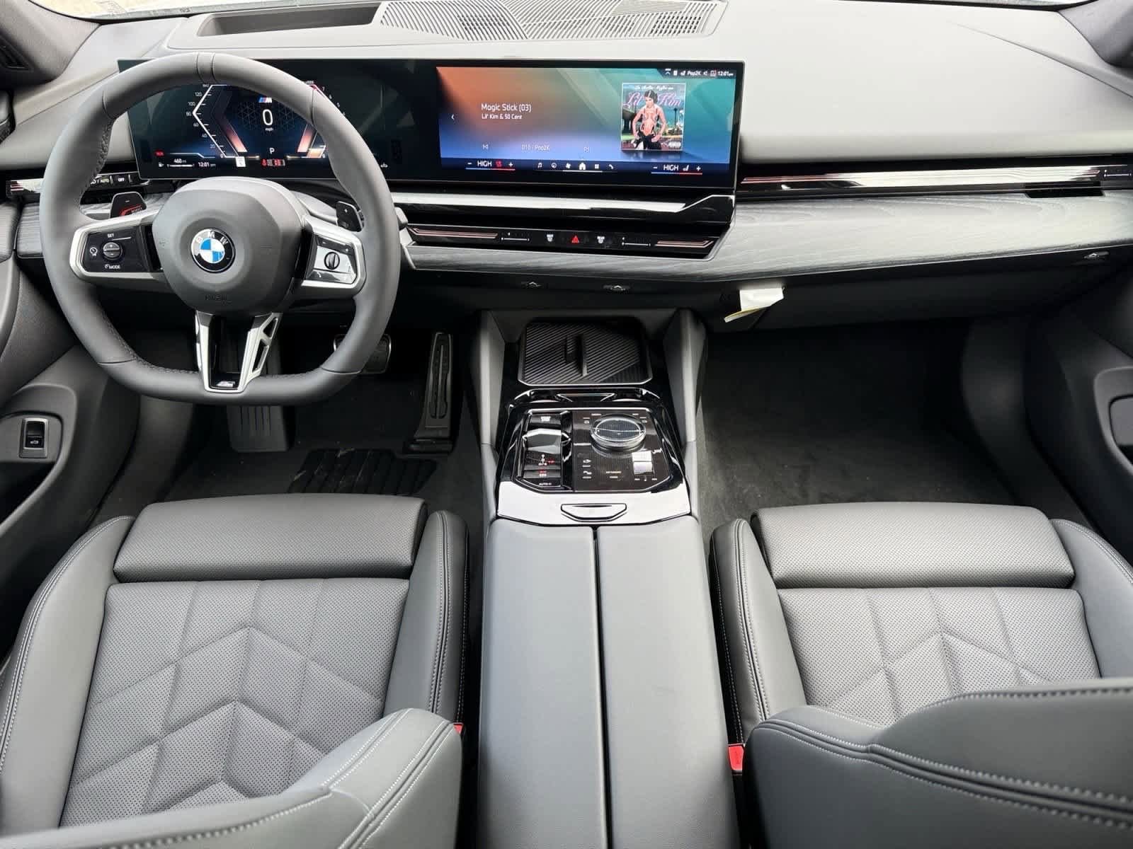 New 2026 BMW 530i xDrive w/ M Sport Package AWD/4WD image 15
