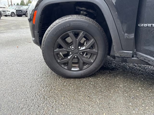 Used 2024 Jeep Grand Cherokee L Limited image 30