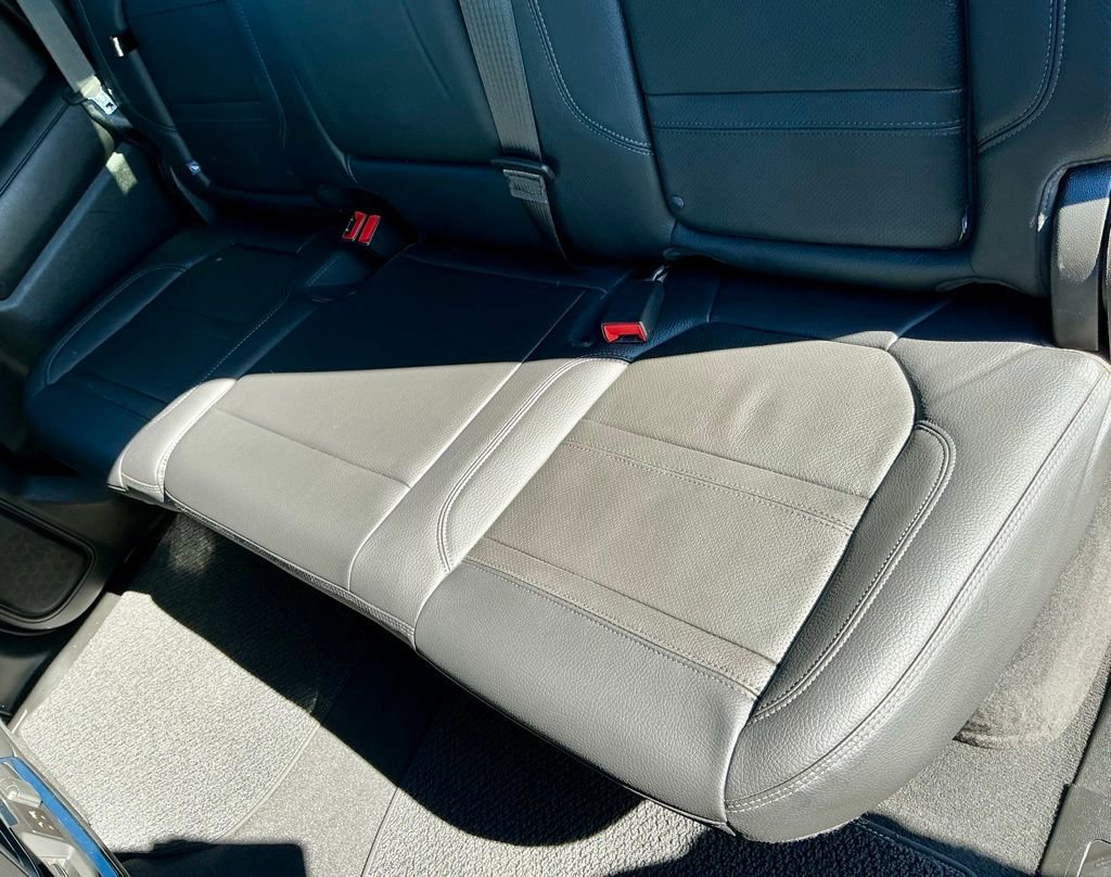 Used 2022 GMC Sierra 3500 Denali w/ Denali Ultimate Package image 32