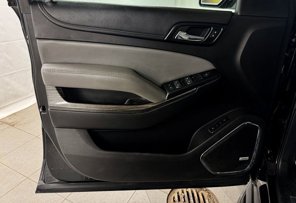 Used 2017 Chevrolet Suburban LT image 15