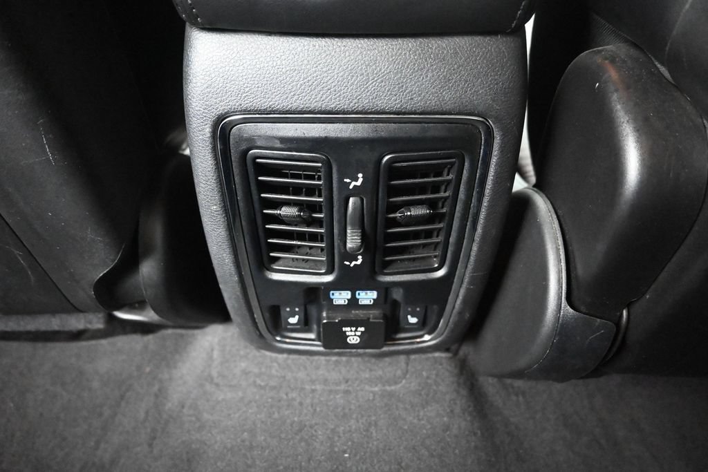 Used 2015 Dodge Durango Limited w/ Nav & Power Liftgate Group AWD/4WD image 29