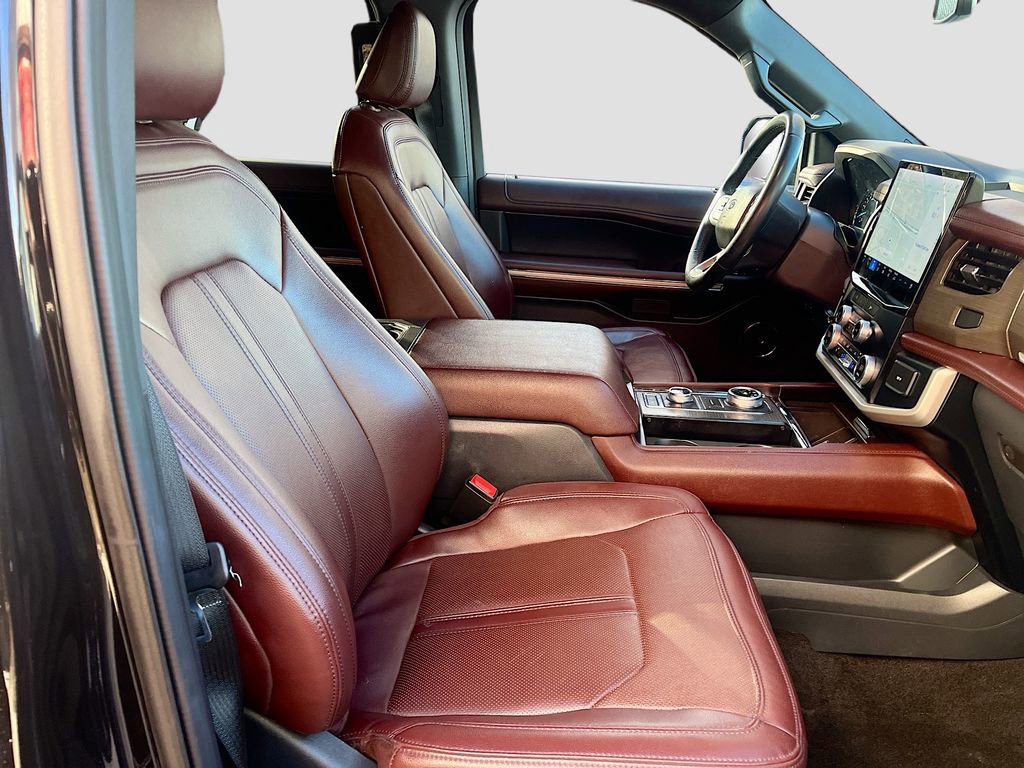 Used 2023 Ford Expedition Max Limited image 31