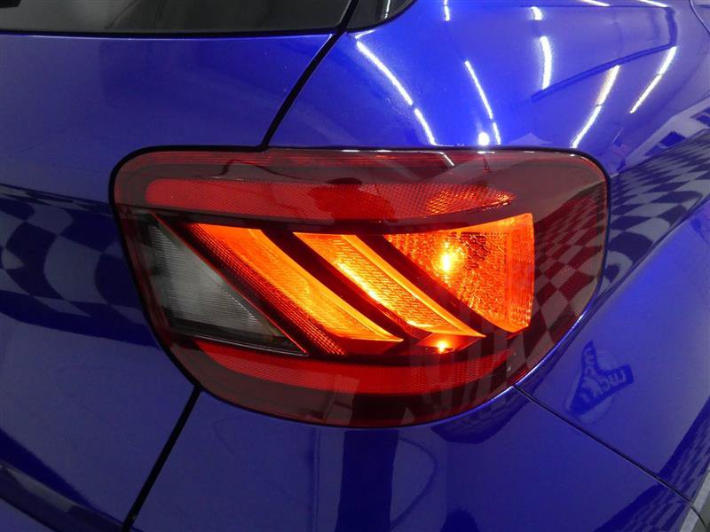 Used 2022 Hyundai Venue SEL FWD image 16