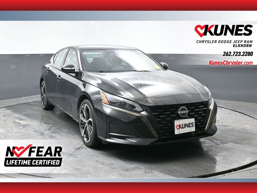 Used 2024 Nissan Altima 2.5 SR