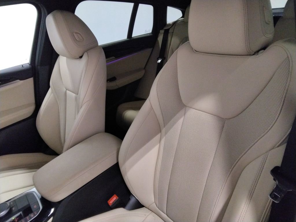 Used 2023 BMW X4 xDrive30i w/ Premium Package image 31