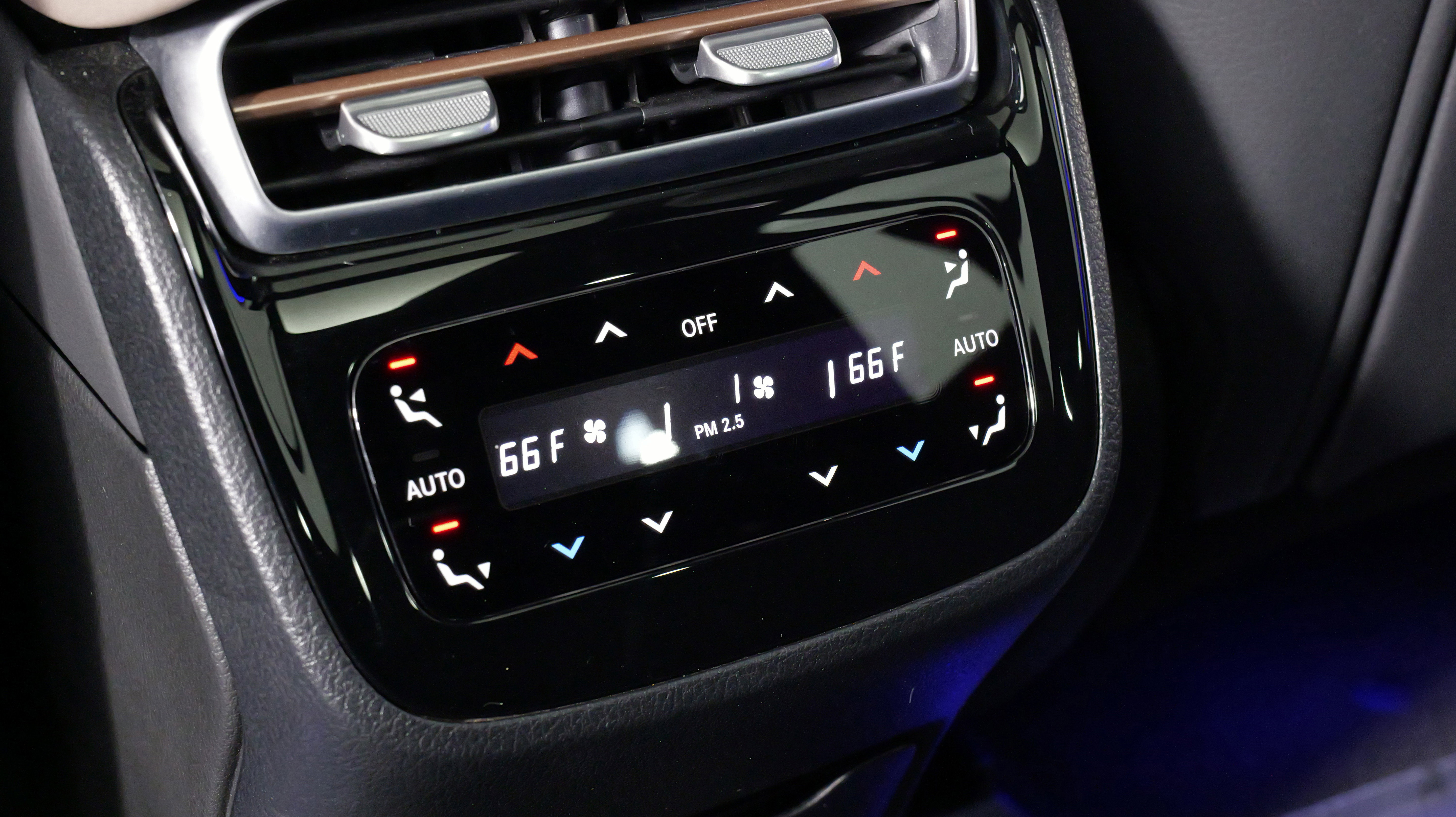 Used 2023 Mercedes-Benz EQS 580 4MATIC SUV image 43