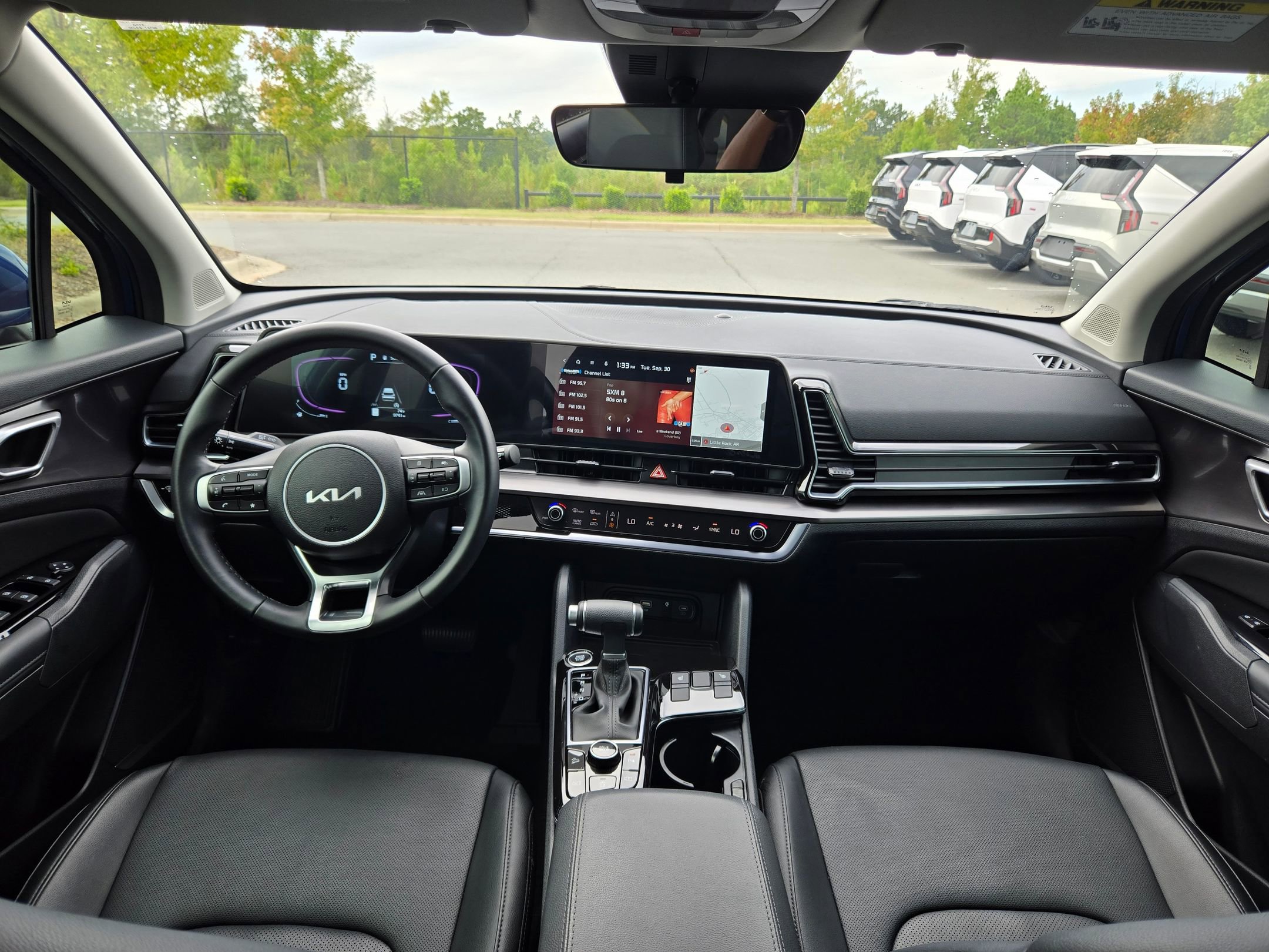 Used 2025 Kia Sportage EX image 10