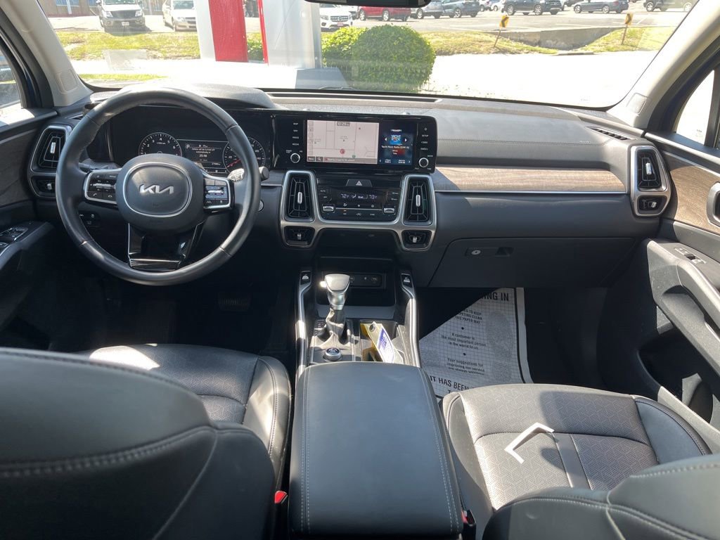 Used 2023 Kia Sorento EX w/ Panoramic Sunroof Package FWD image 26
