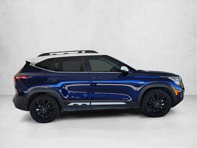 Used 2023 Kia Seltos Nightfall Edition image 4
