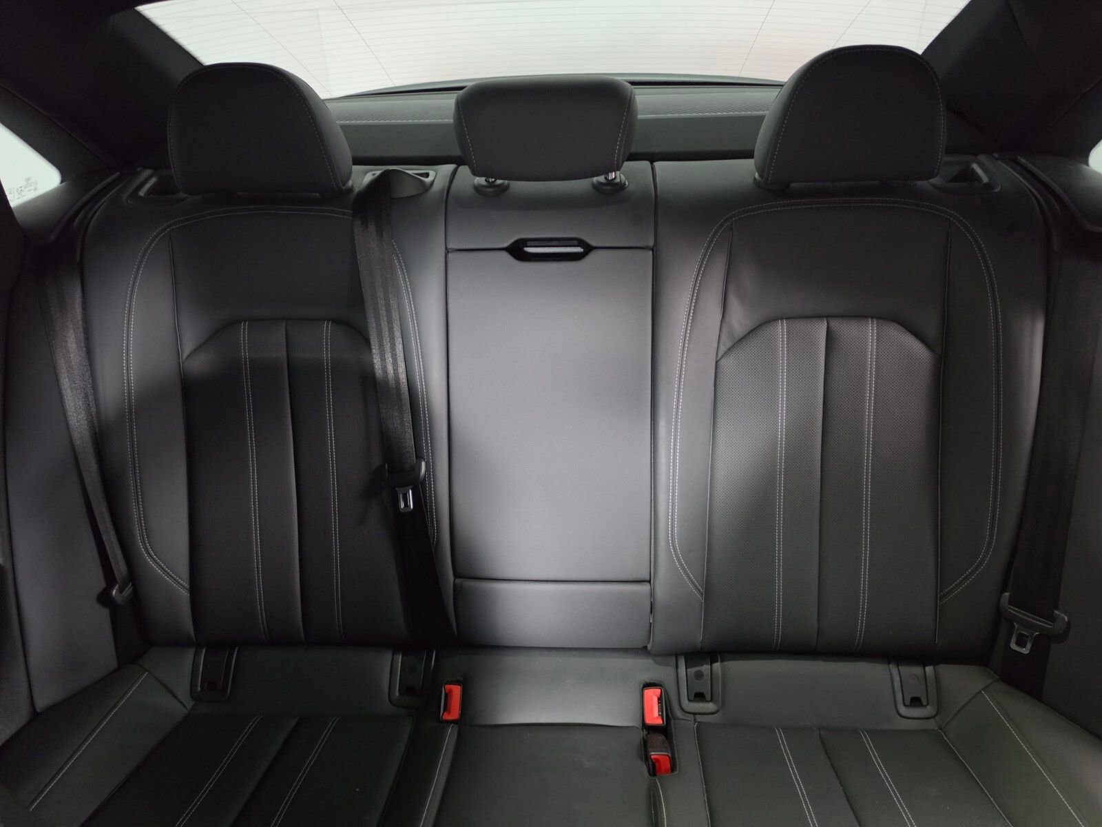 Used 2021 Audi S4 Premium Plus w/ Premium Plus Package image 18