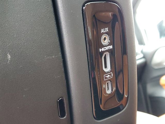Used 2026 Chrysler Pacifica Pinnacle FWD image 38