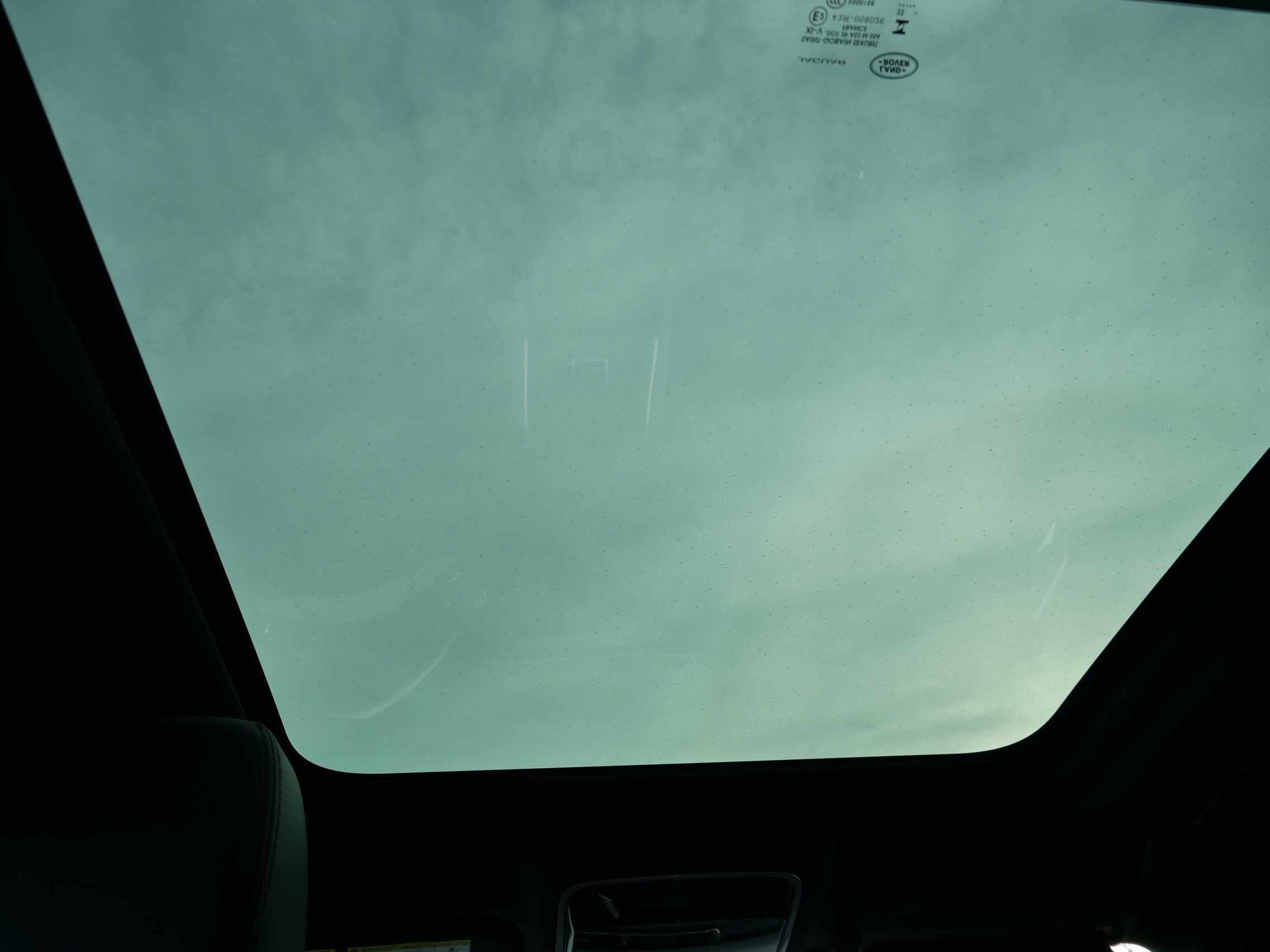 Used 2025 Land Rover Range Rover Velar Dynamic SE image 19