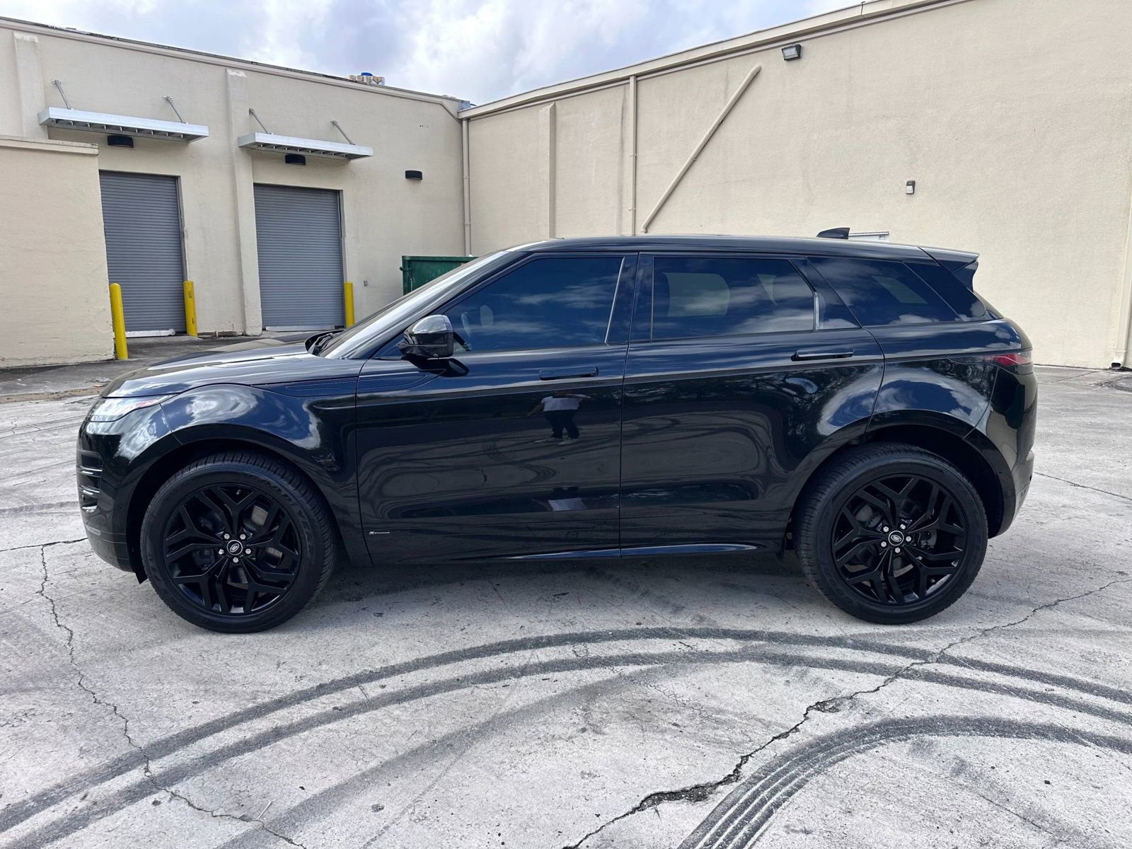 Used 2021 Land Rover Range Rover Evoque R-Dynamic SE AWD/4WD image 8