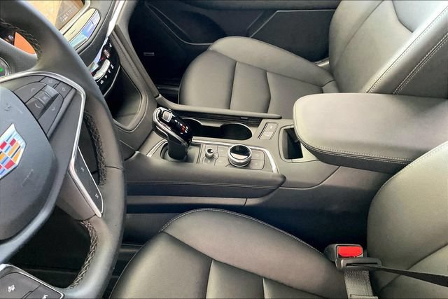 Used 2025 Cadillac XT5 Luxury FWD image 13