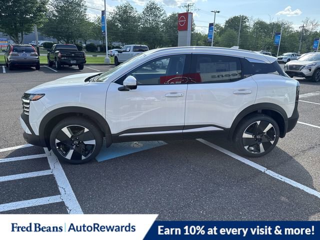 New 2025 Nissan Kicks SR image 4