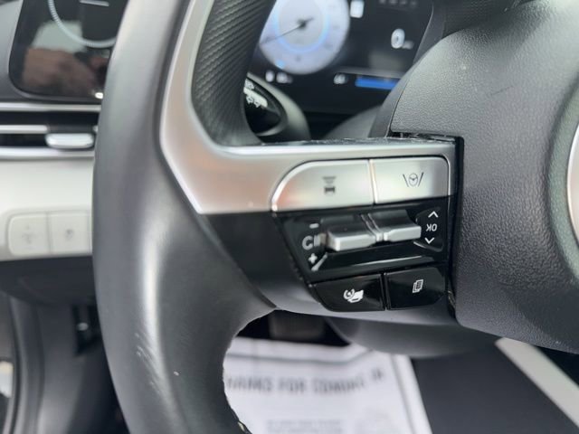 Used 2024 Hyundai Elantra Limited image 14