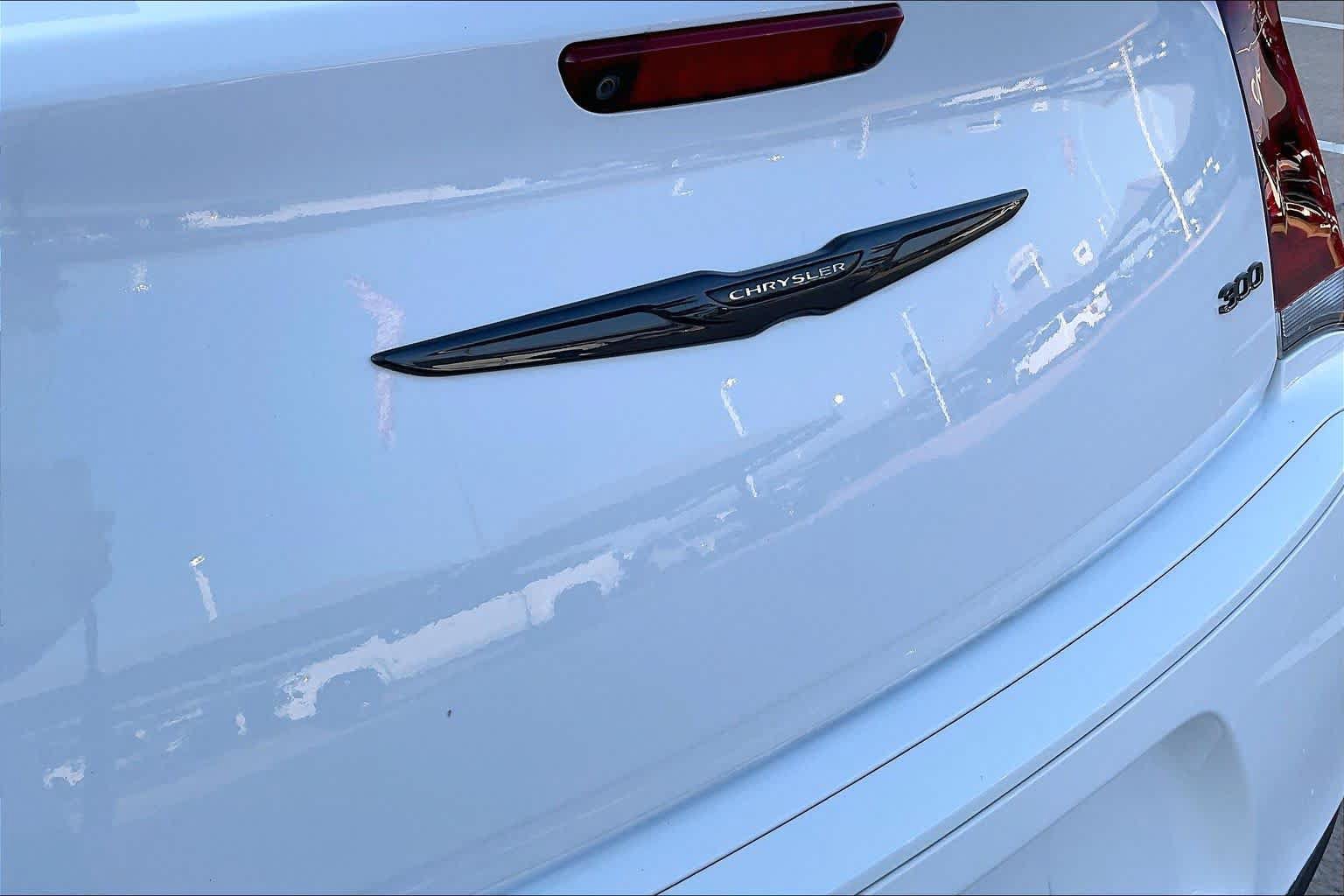 Used 2021 Chrysler 300 Touring w/ Sport Appearance Package RWD image 29