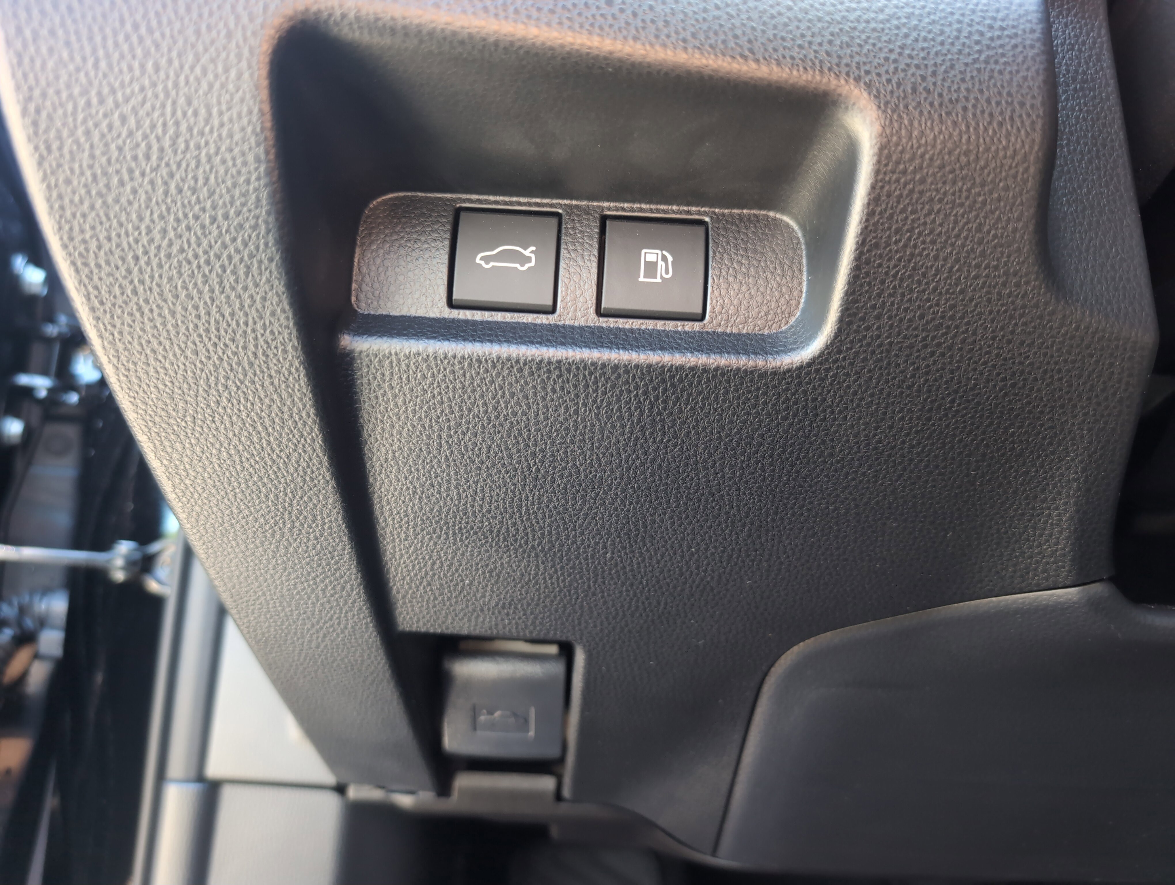 Certified 2025 Toyota Crown AWD/4WD image 36