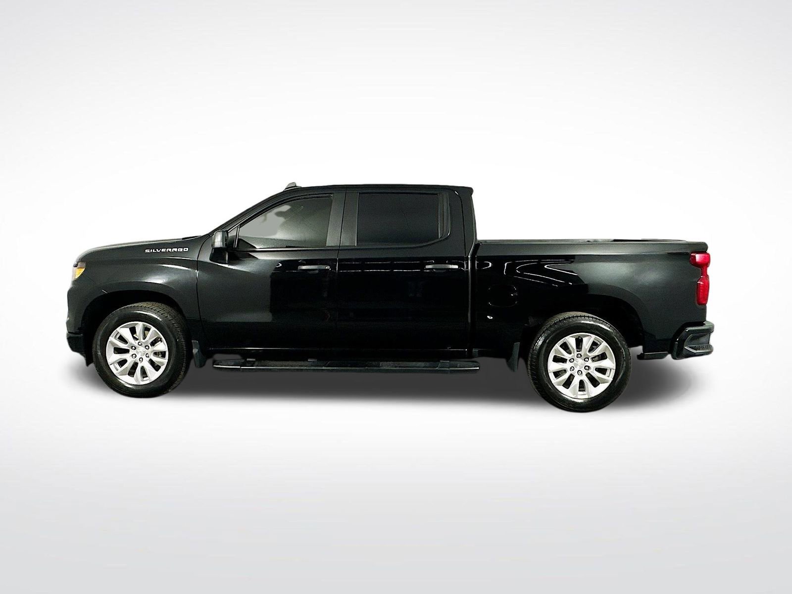 Used 2024 Chevrolet Silverado 1500 Custom image 5