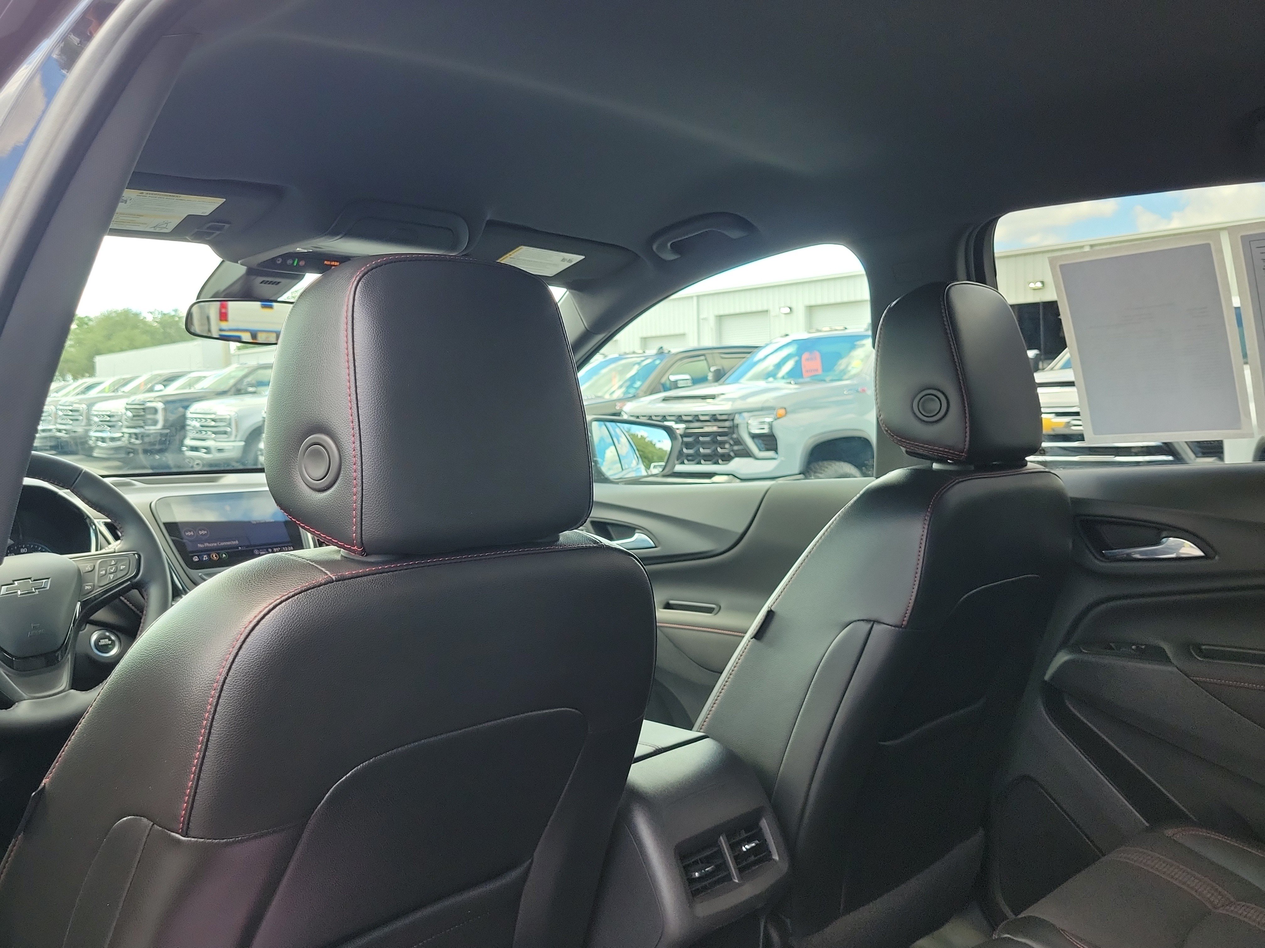 Used 2022 Chevrolet Equinox RS w/ Infotainment Package FWD image 14
