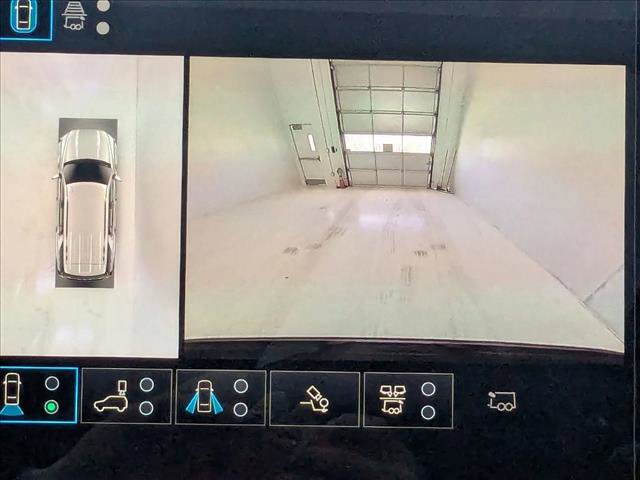 Used 2025 GMC Yukon AT4 Ultimate w/ LPO, Floor Liner Package image 17