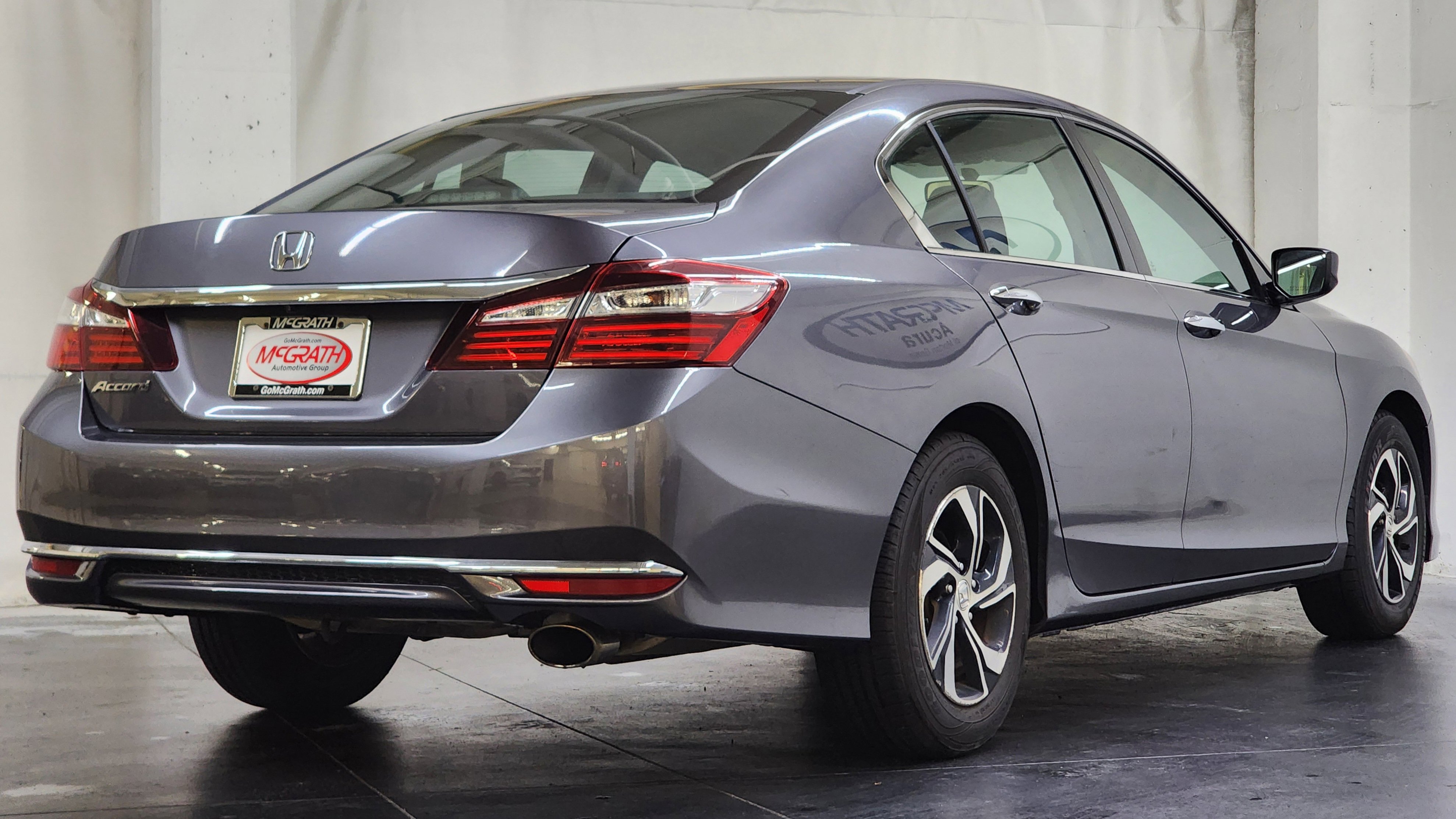 Used 2017 Honda Accord LX image 5