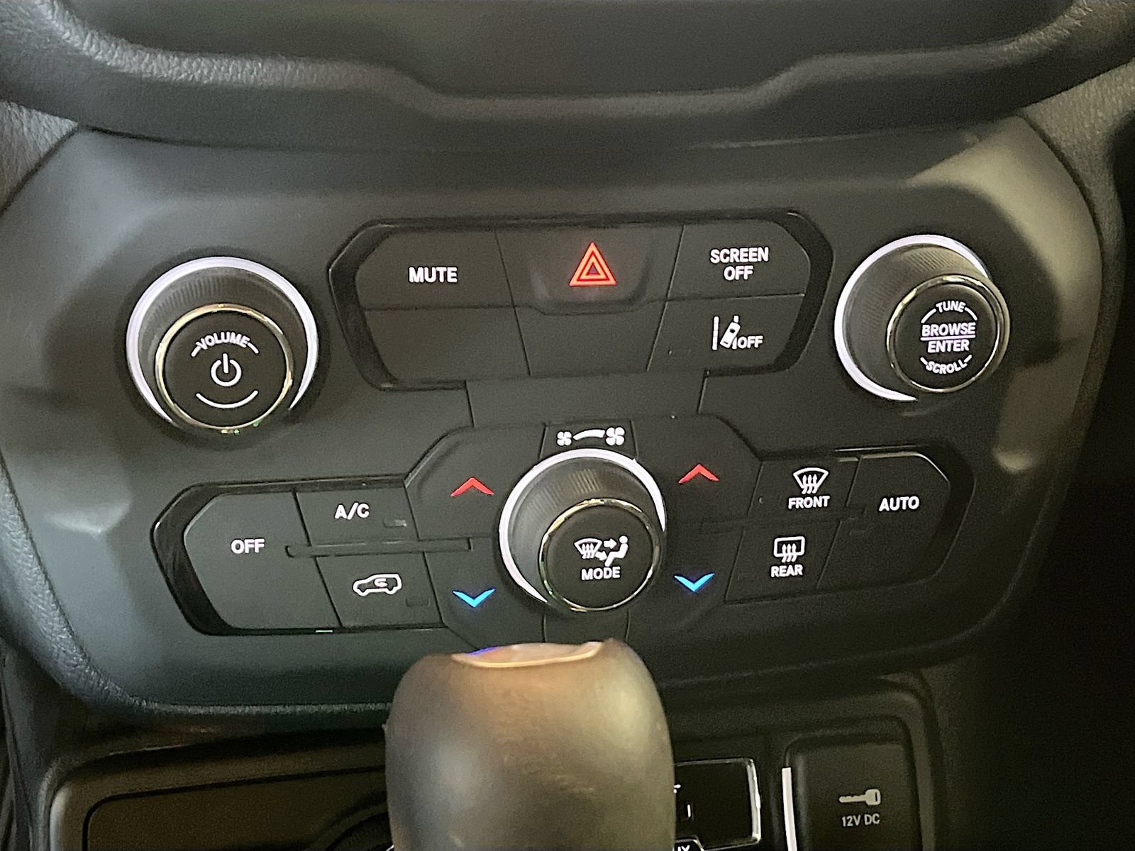 Used 2023 Jeep Renegade Limited AWD/4WD image 16