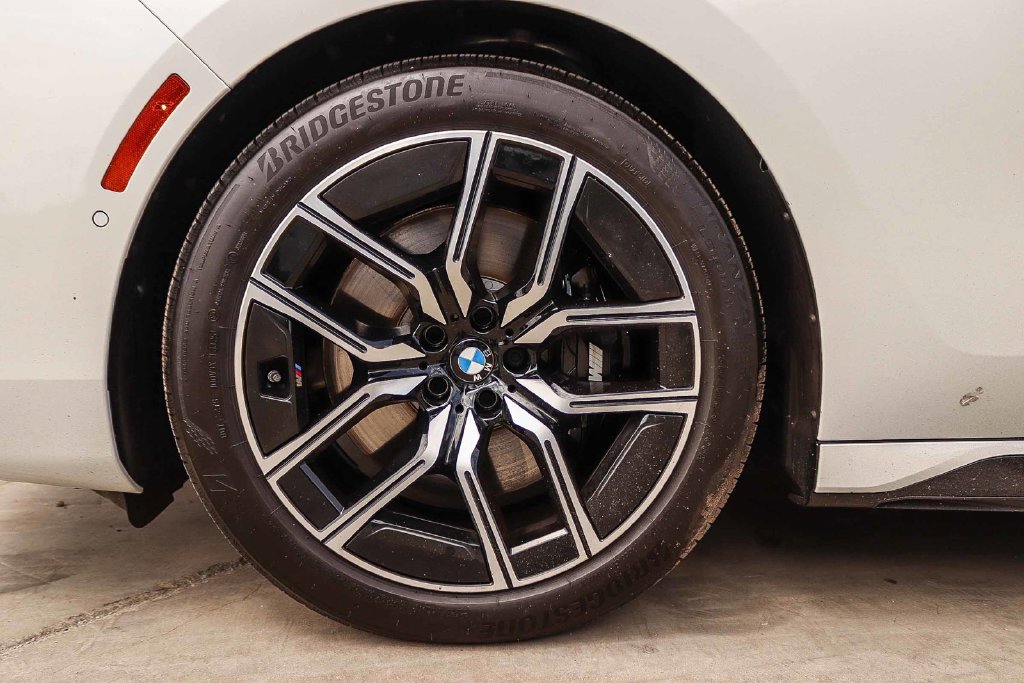 Used 2026 BMW 740i xDrive AWD/4WD image 13
