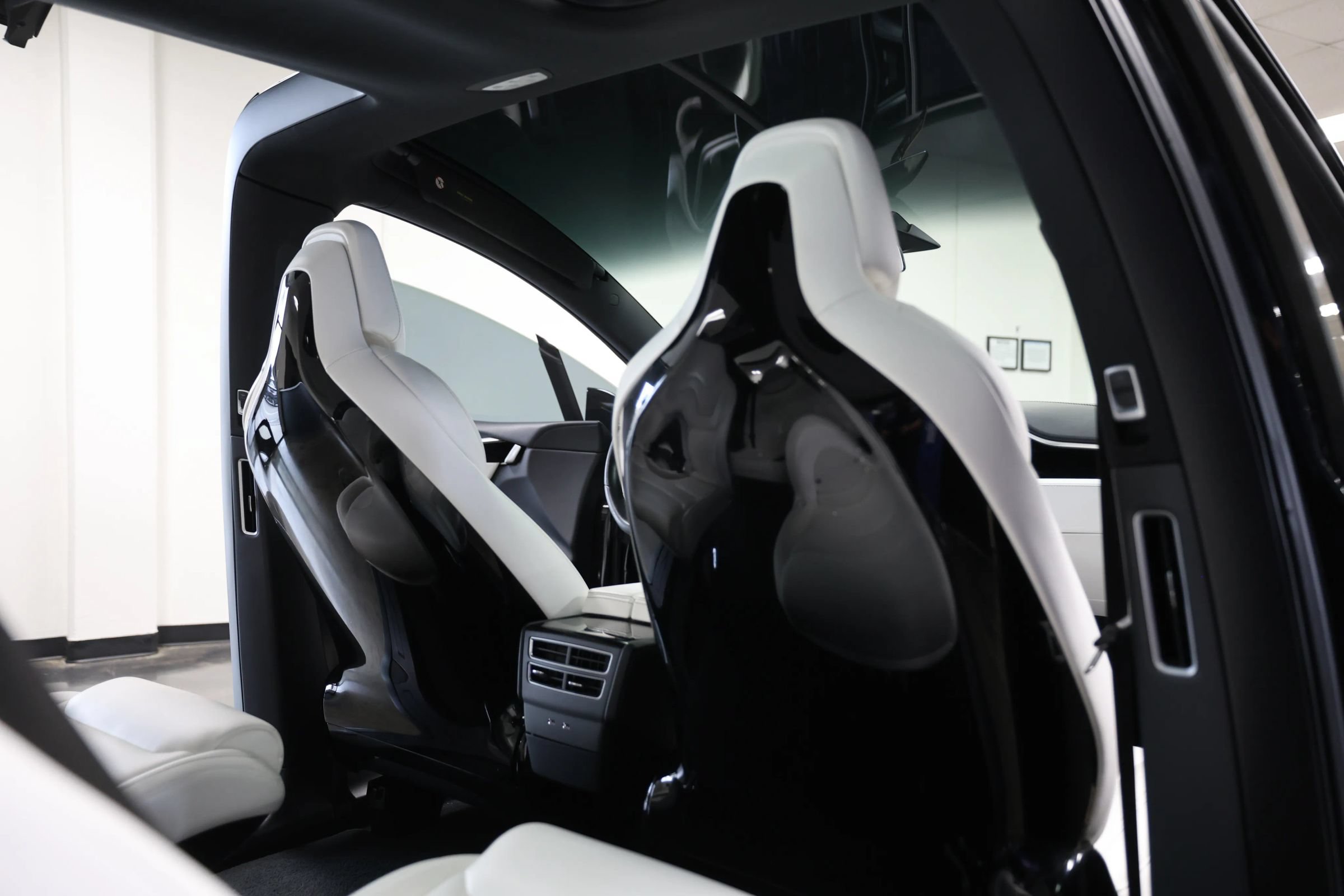 Used 2016 Tesla Model X 75D AWD/4WD image 41
