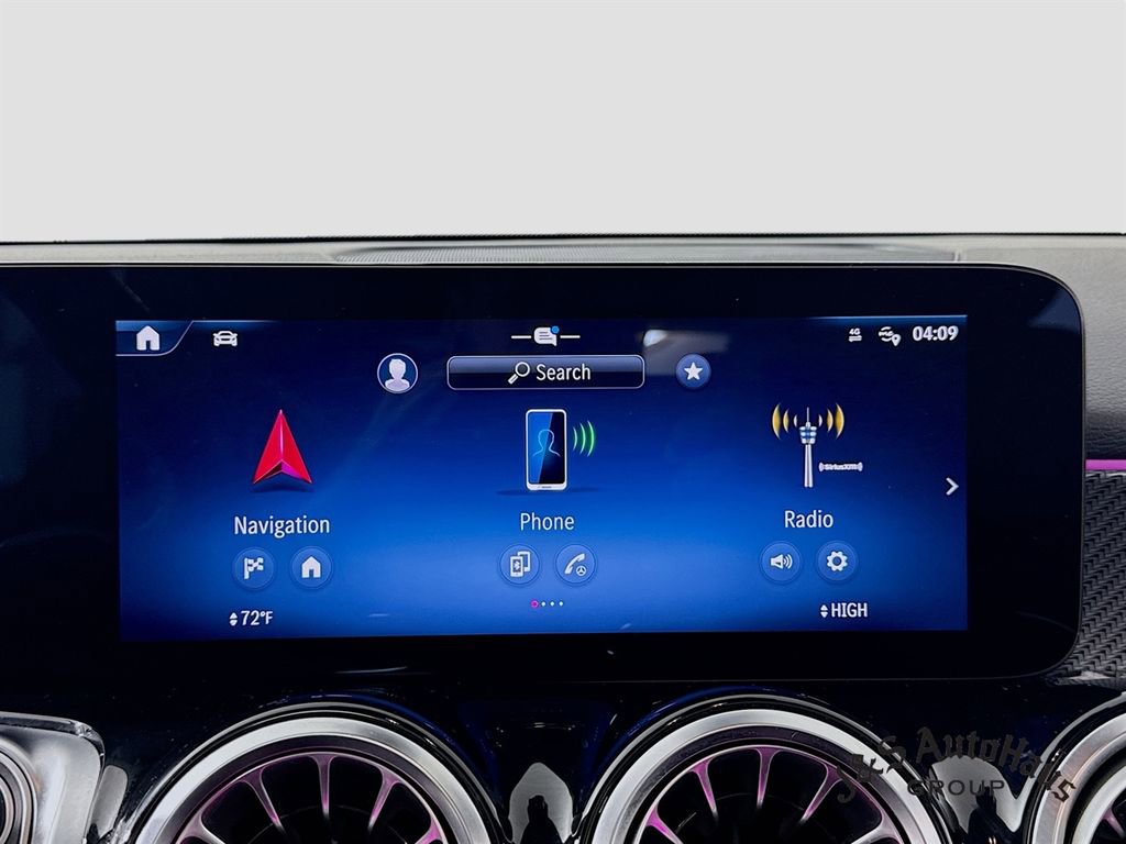 Used 2024 Mercedes-Benz GLB 35 AMG 4MATIC image 17