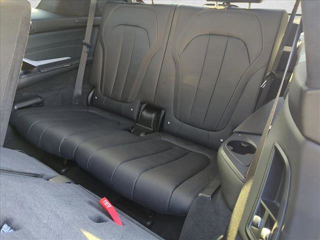 Used 2021 BMW X7 xDrive40i w/ Executive Package image 22