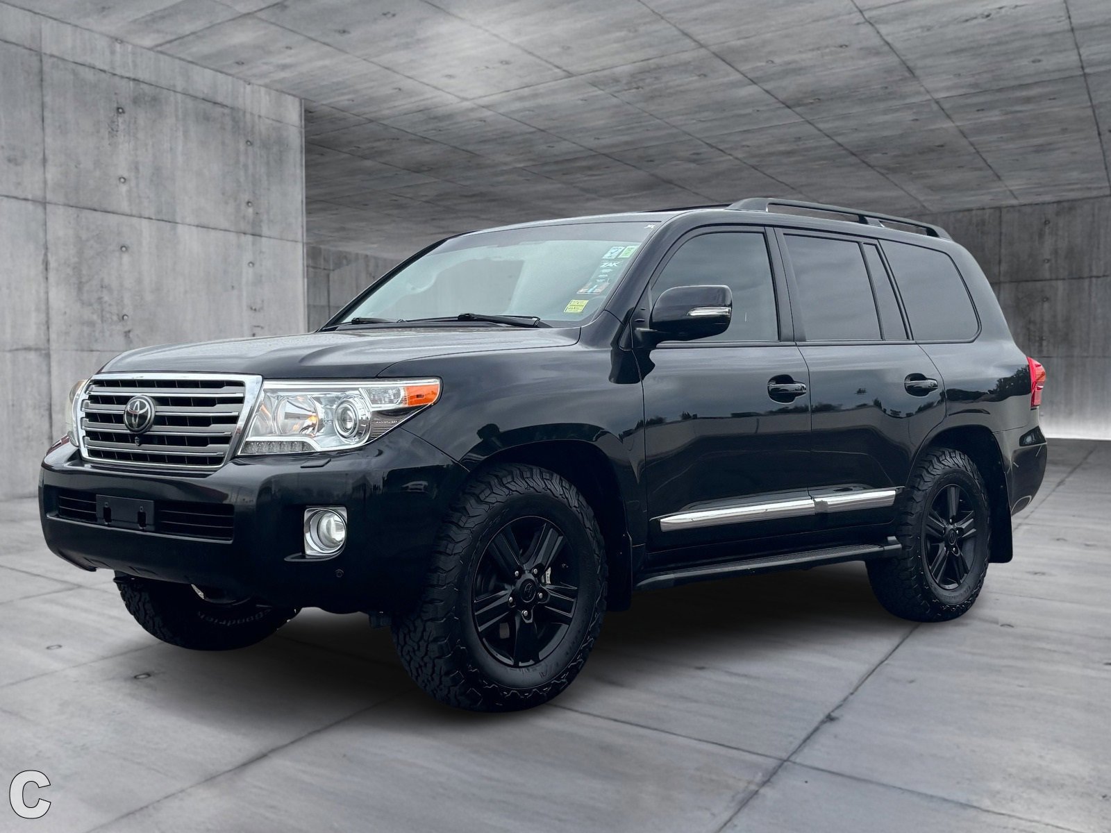Used 2013 Toyota Land Cruiser image 2
