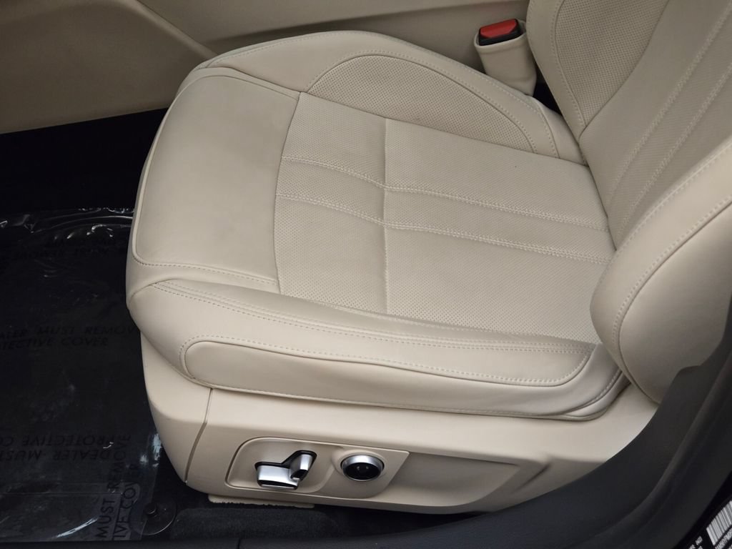 Certified 2023 Maserati Quattroporte Modena RWD image 34