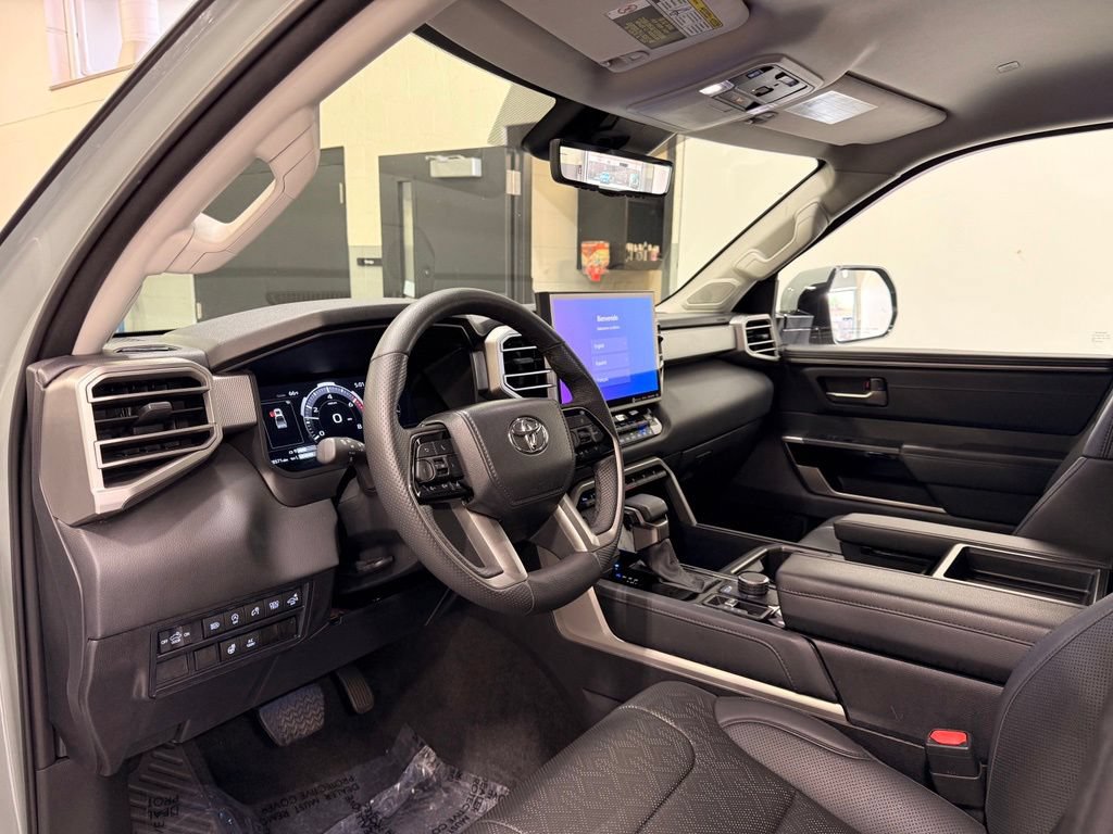 Used 2024 Toyota Tundra Limited AWD/4WD image 11