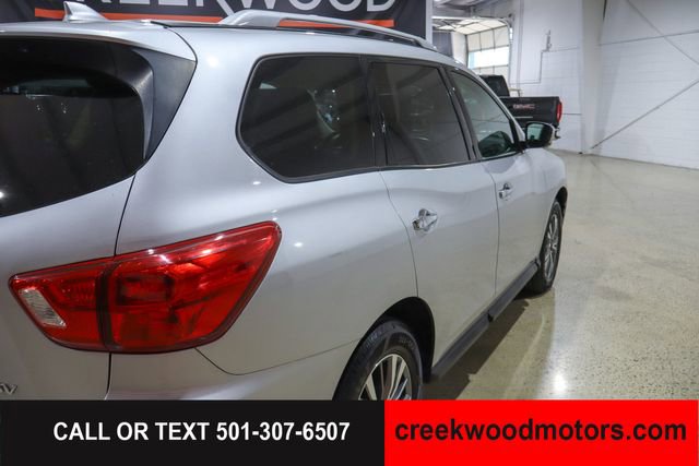 Used 2020 Nissan Pathfinder SV FWD image 18