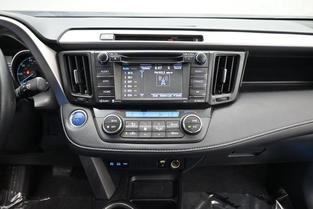 Used 2016 Toyota RAV4 XLE AWD/4WD image 16