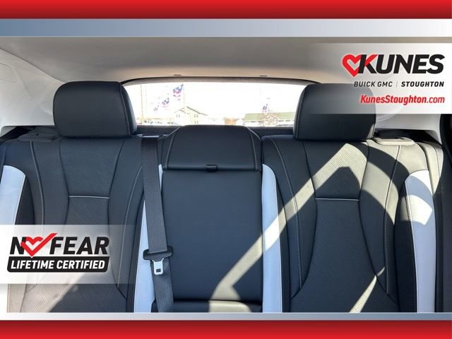 New 2025 Buick Envision Sport Touring image 39