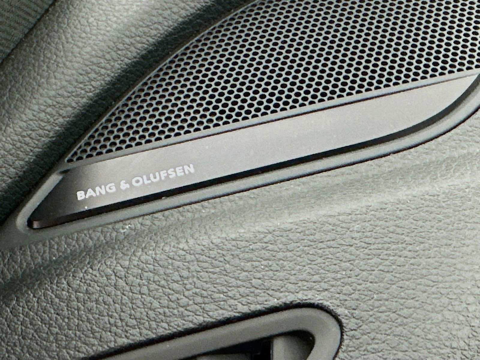 Used 2023 Audi SQ5 Premium Plus w/ Premium Plus Package image 19