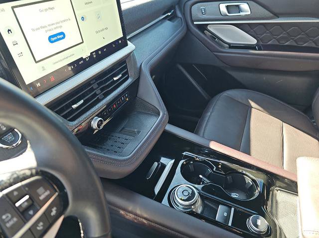 Used 2025 Ford Explorer Platinum w/ Ultimate Package AWD/4WD image 13