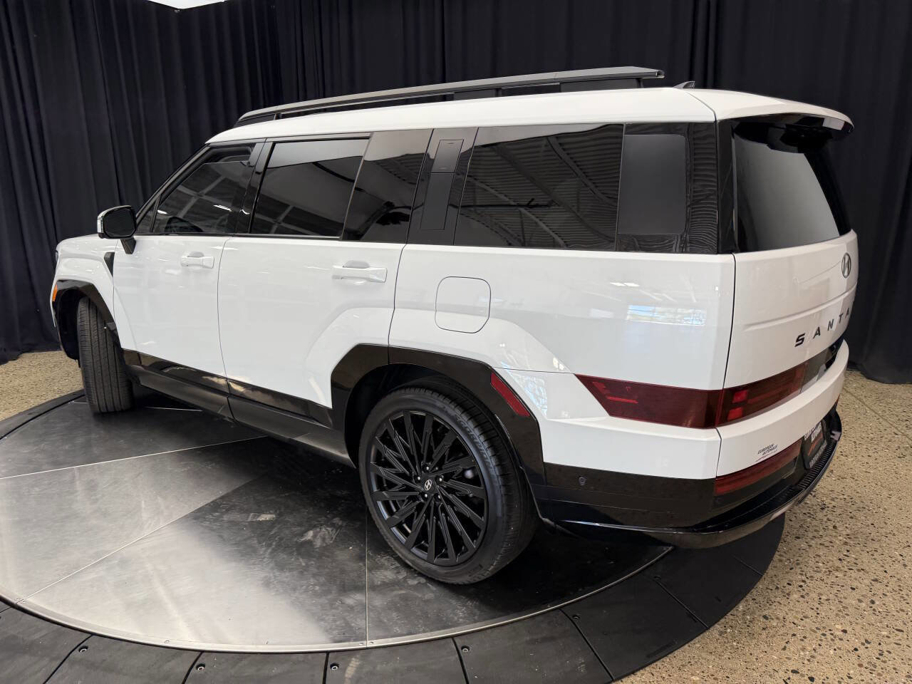 Used 2024 Hyundai Santa Fe Calligraphy image 6