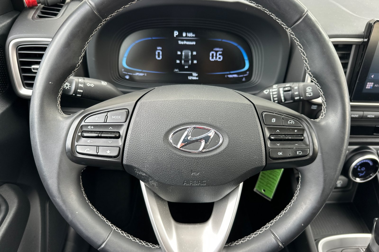 Used 2023 Hyundai Venue SEL FWD image 23