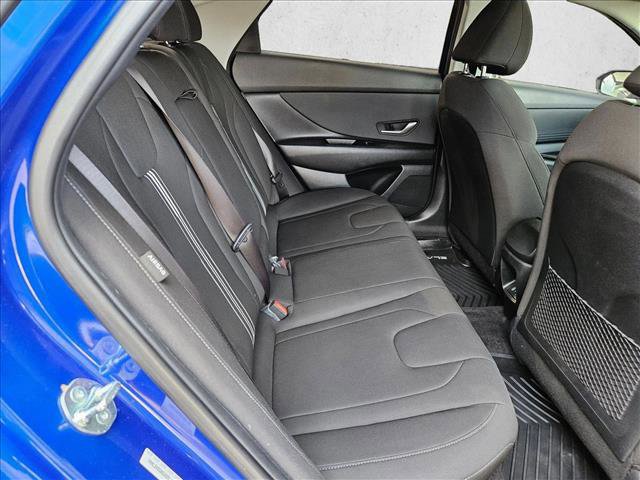 Certified 2025 Hyundai Elantra SEL FWD image 15