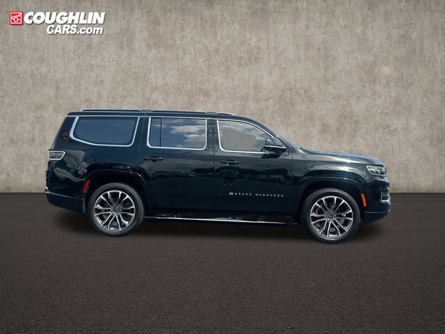 Used 2022 Jeep Grand Wagoneer Series III w/ Flexible Seating Group AWD/4WD image 8