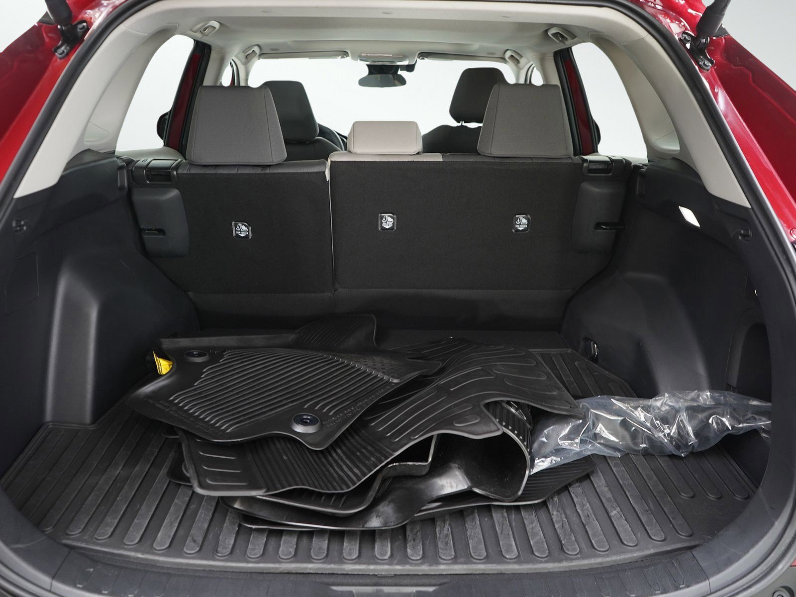 Used 2025 Toyota RAV4 XLE w/ Convenience Package AWD/4WD image 9