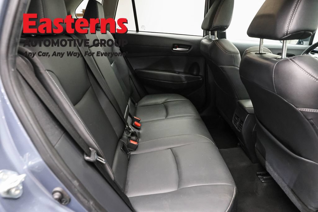 Used 2022 Toyota Corolla Cross XLE w/ Convenience Package AWD/4WD image 23