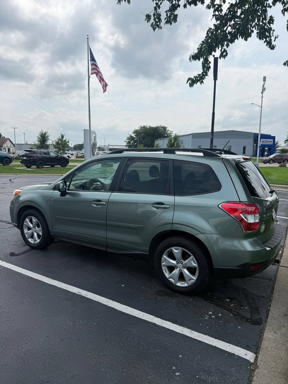 Used 2015 Subaru Forester 2.5i Premium AWD/4WD image 6