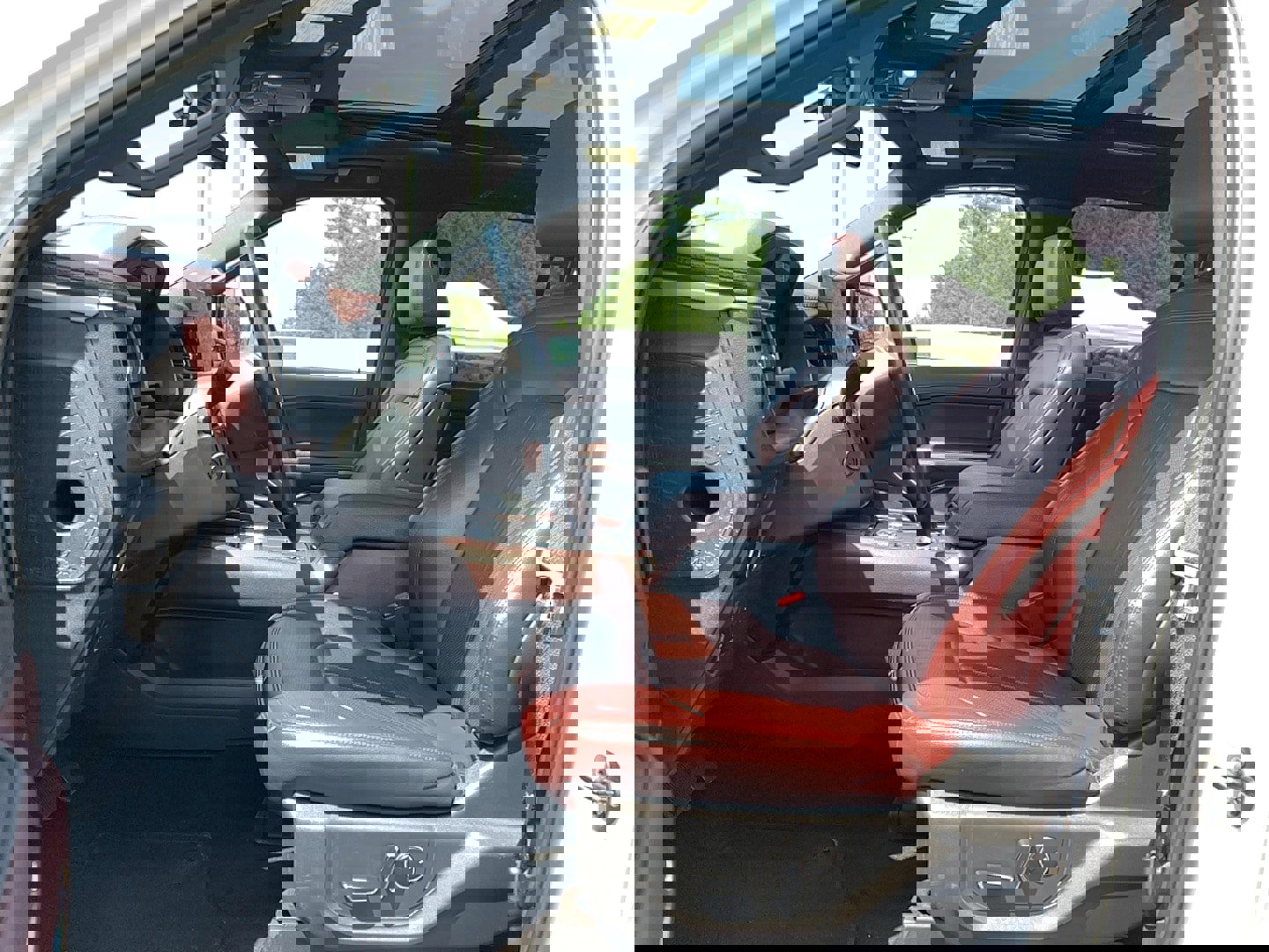 Used 2024 Ford Expedition Max Limited AWD/4WD image 11