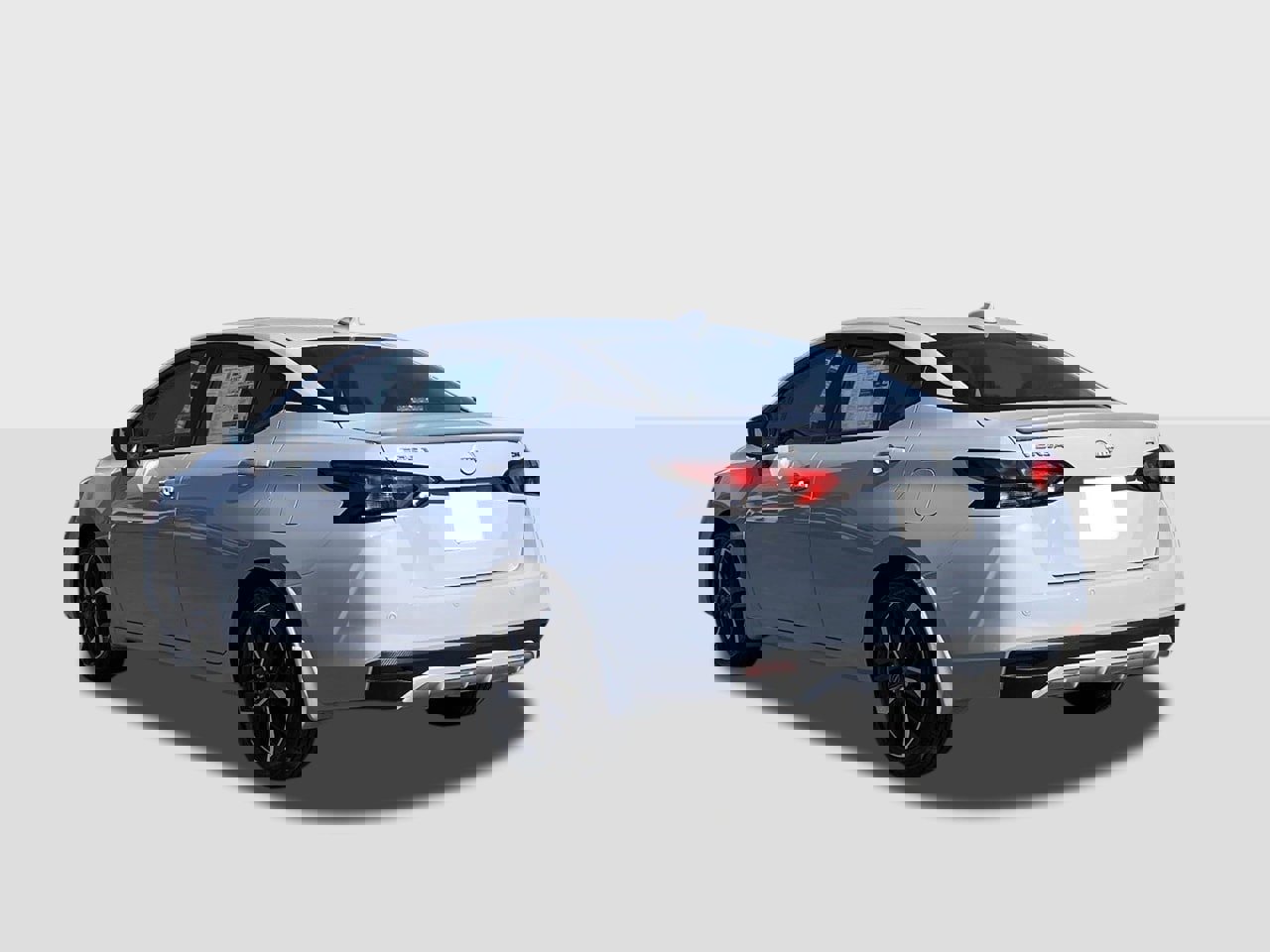 New 2025 Nissan Versa SR w/ Trunk Package image 2